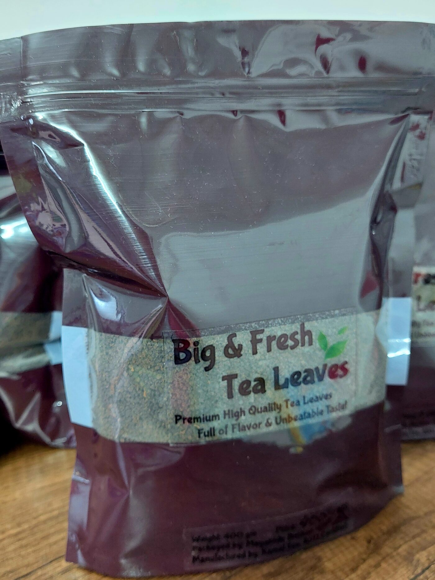 Big & Fresh Tea Leaves