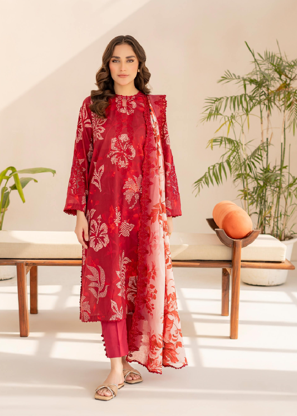Rang E Haya Neck Embroidered Digital Printed Lawn '25 by Gulljee
