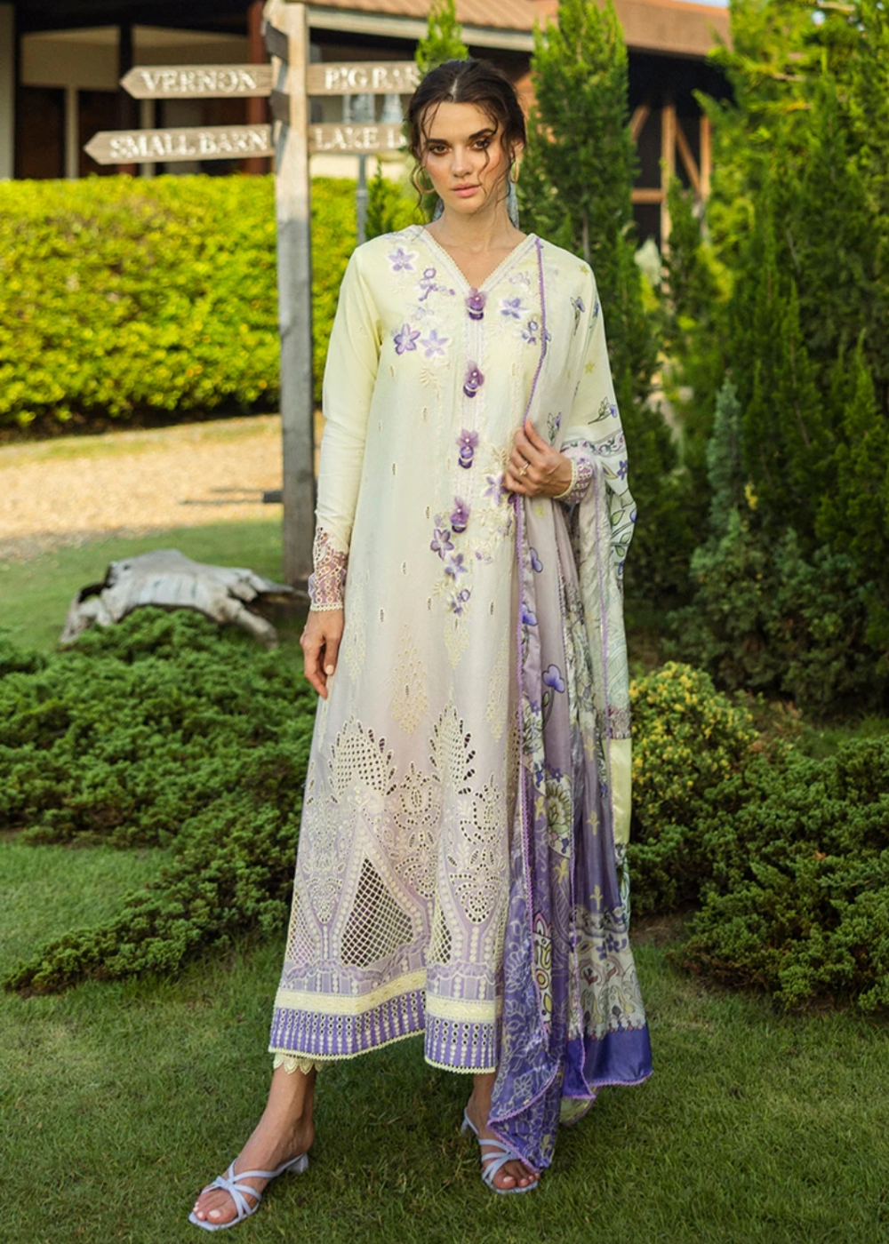 Mushq Solace Ombre Chikankari '25